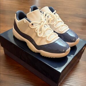 Jordan 11 Low Diffused Blue